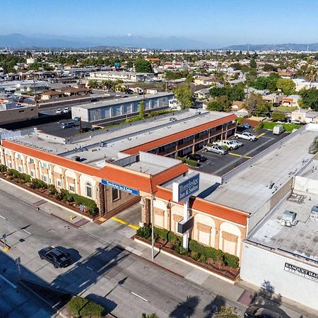 Travelodge Inn & Suites By Wyndham Bell Los Angeles Area Exterior photo