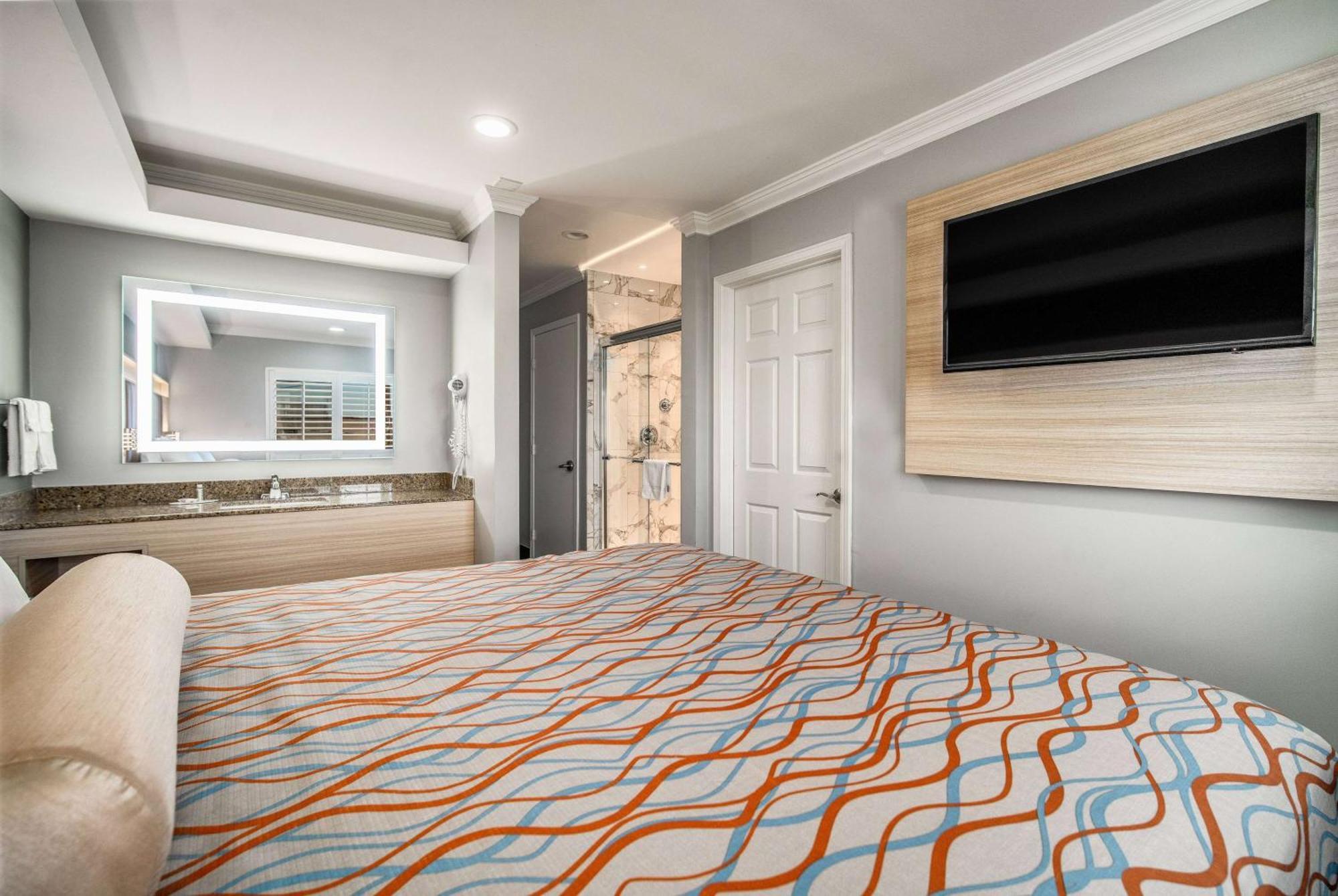 Travelodge Inn & Suites By Wyndham Bell Los Angeles Area Exterior photo
